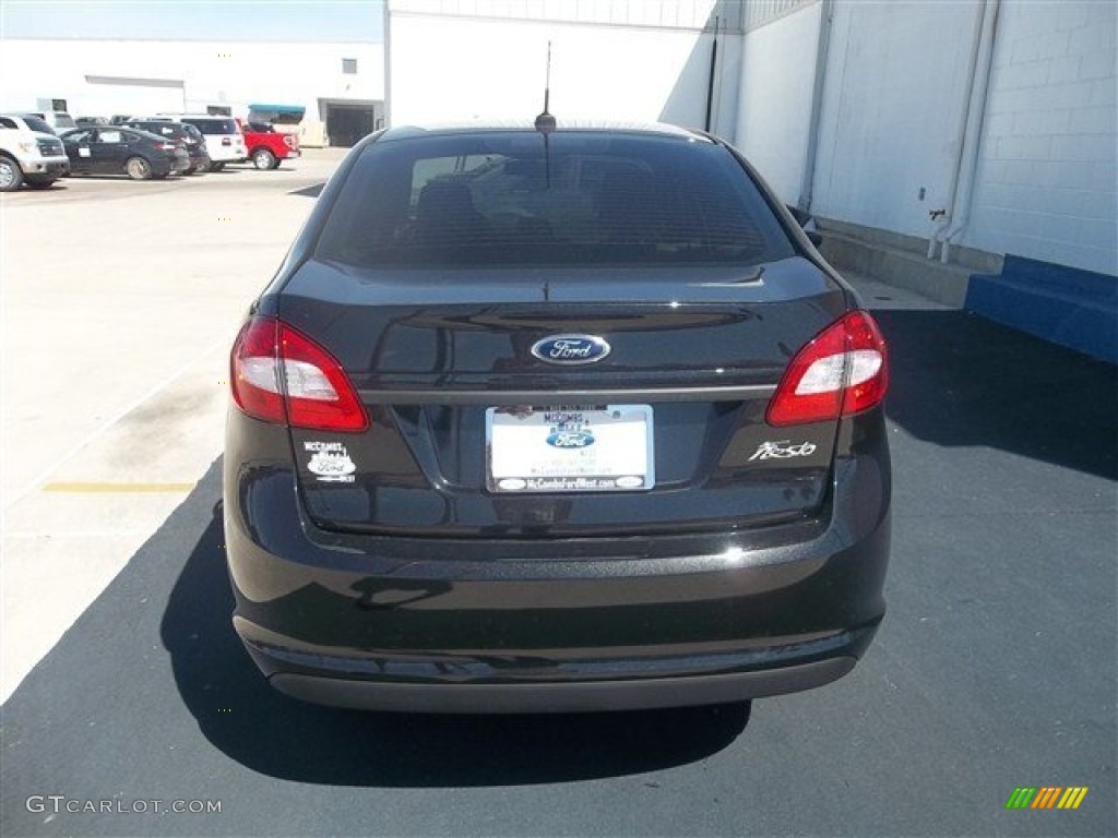 2013 Fiesta S Sedan - Tuxedo Black / Charcoal Black/Light Stone photo #4