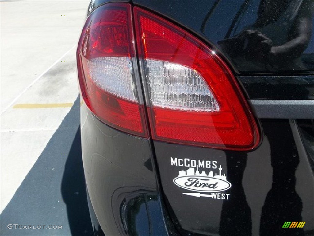 2013 Fiesta S Sedan - Tuxedo Black / Charcoal Black/Light Stone photo #6