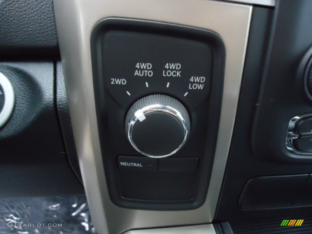 2013 Ram 1500 Big Horn Quad Cab 4x4 Controls Photo #72535704