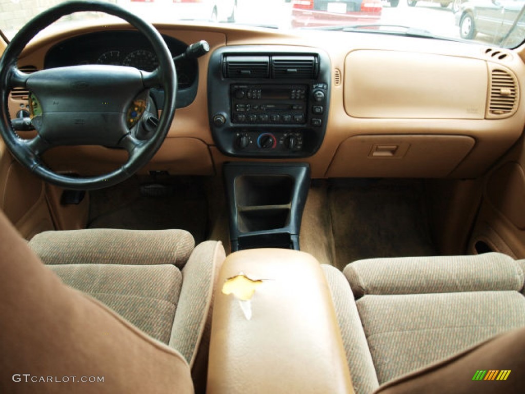 1996 Explorer XLT 4x4 - Electric Red Metallic / Beige photo #5