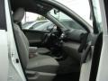 Super White - RAV4 I4 4WD Photo No. 8