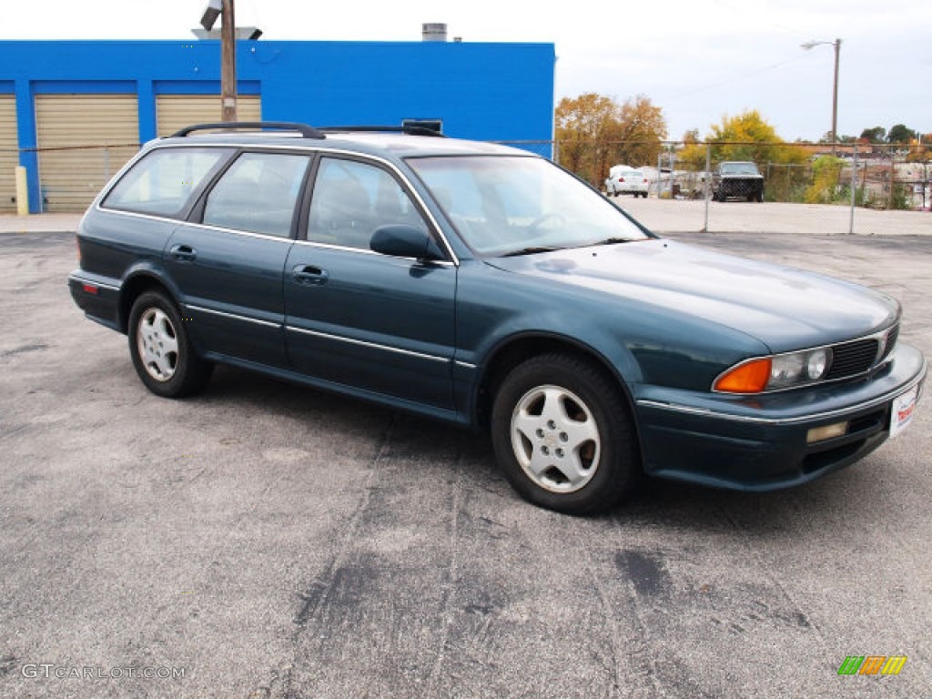 Panama Green Pearl Metallic 1995 Mitsubishi Diamante Wagon Exterior Photo #72539313