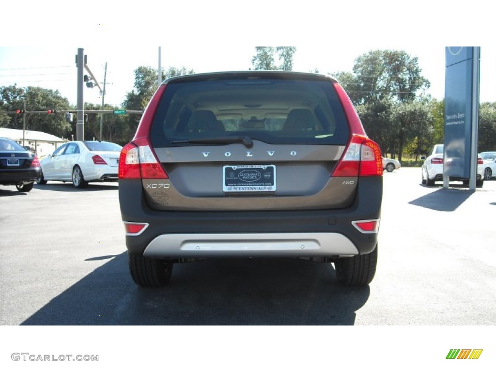 2013 XC70 3.2 AWD - Twilight Bronze Metallic / Sandstone photo #4