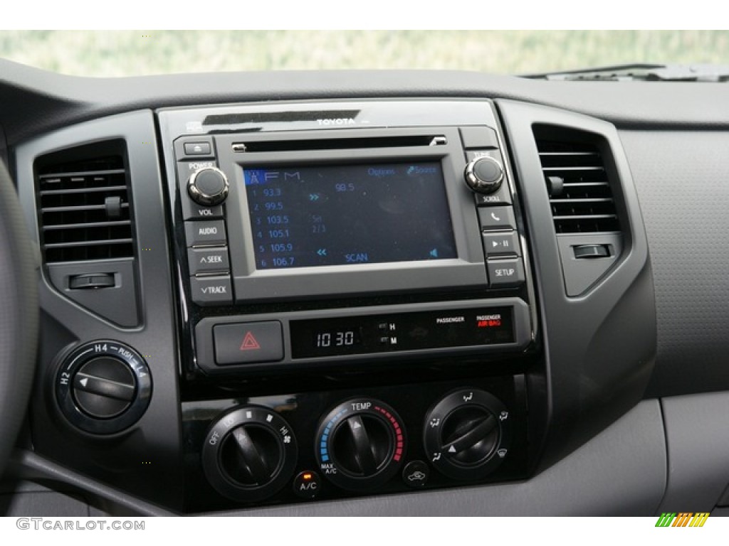 2013 Toyota Tacoma Access Cab 4x4 Controls Photo #72540228