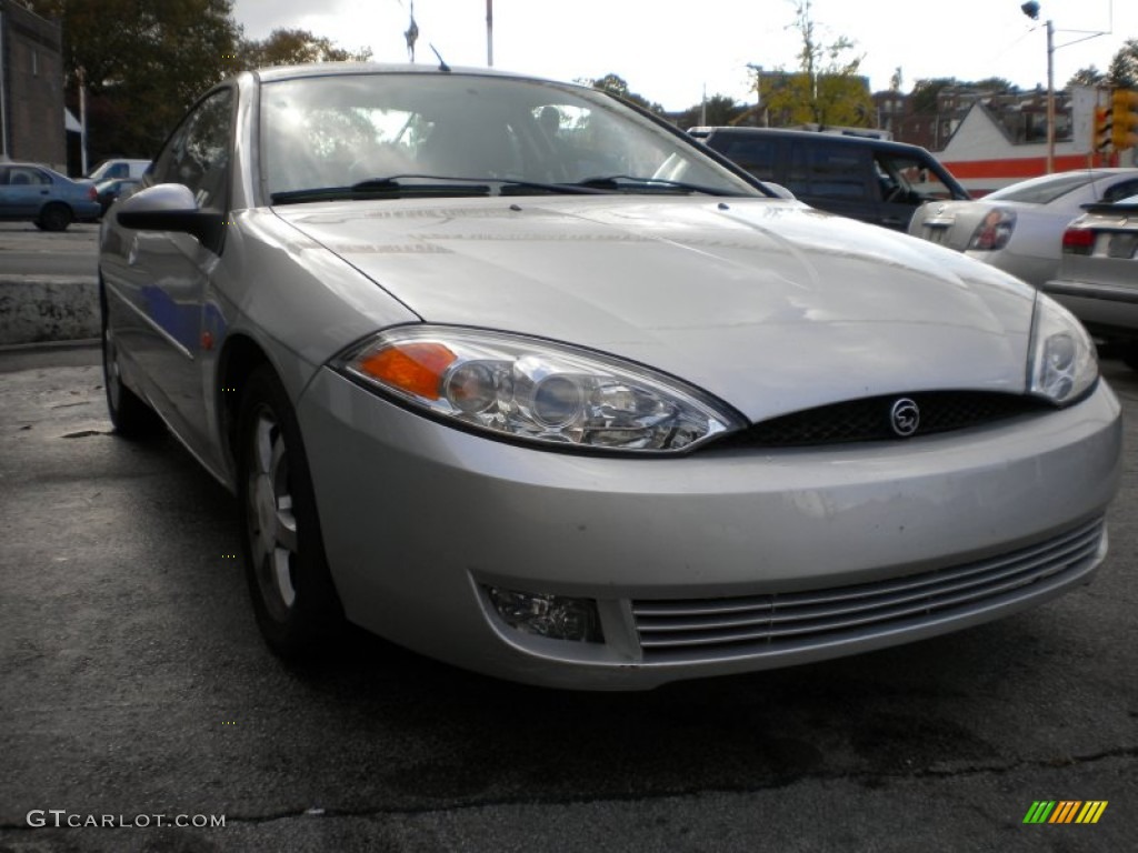 2002 Cougar V6 Coupe - Silver Frost Metallic / Dark Graphite photo #5