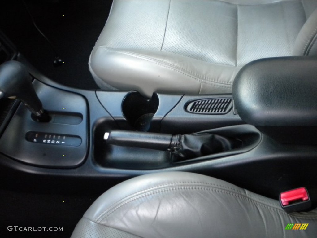 2002 Cougar V6 Coupe - Silver Frost Metallic / Dark Graphite photo #11