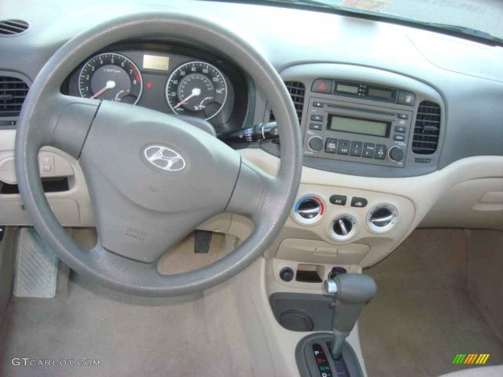 2007 Hyundai Accent GLS Sedan Beige Dashboard Photo #72540885