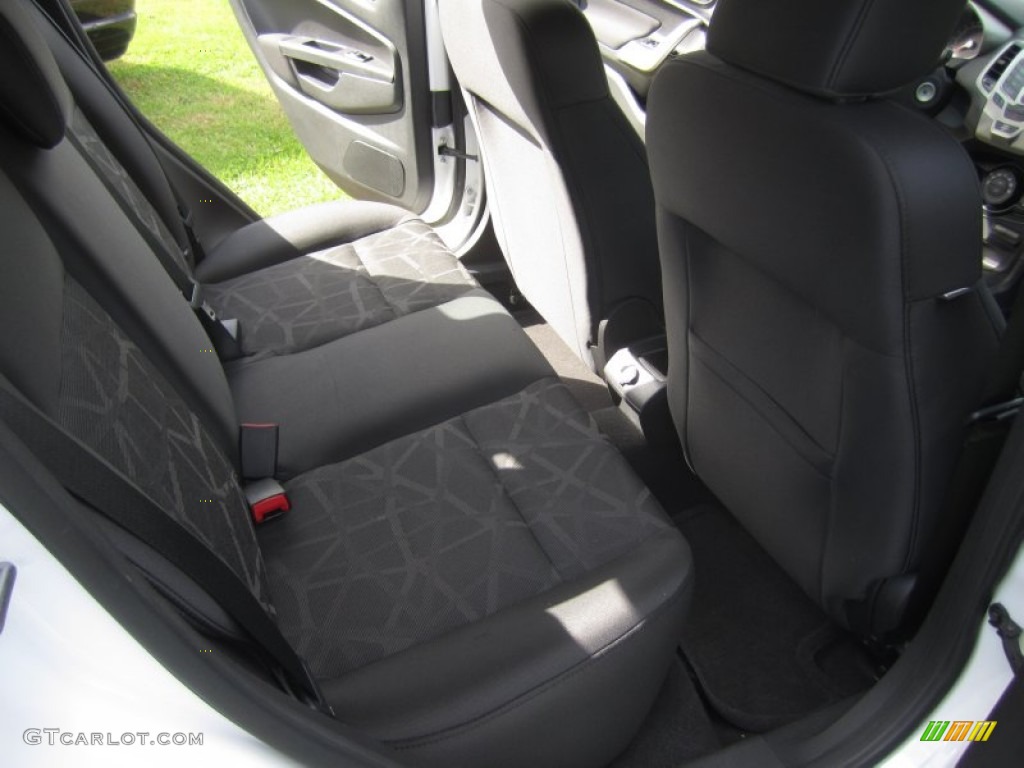 2011 Fiesta SES Hatchback - Oxford White / Charcoal Black/Blue Cloth photo #18