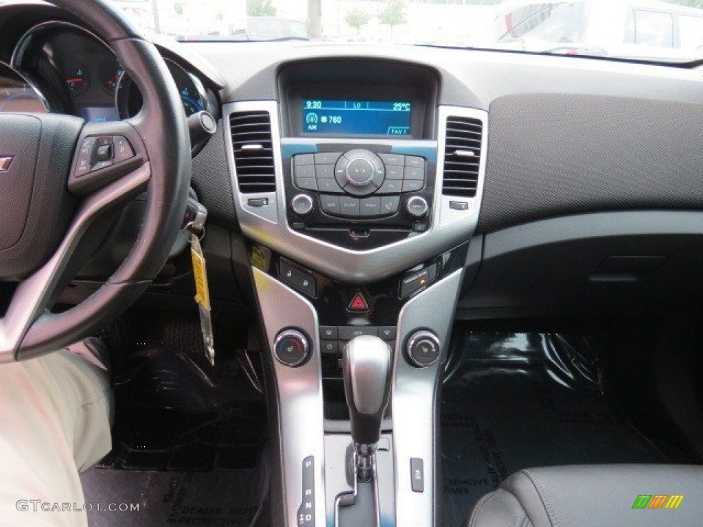 2011 Cruze LTZ - Crystal Red Metallic Tintcoat / Jet Black Leather photo #17