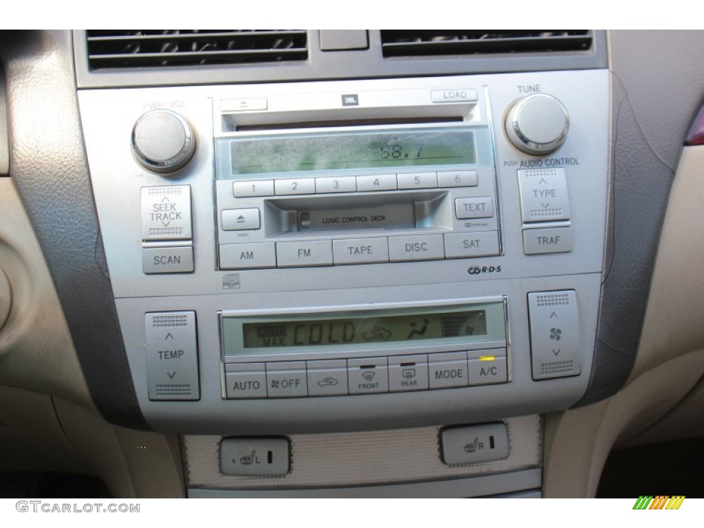 2004 Solara SLE V6 Coupe - Absolutely Red / Ivory photo #18