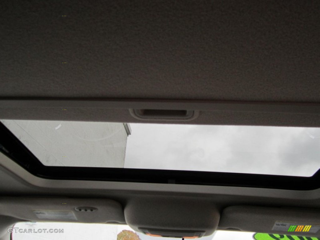 2009 Taurus X Limited - Brilliant Silver Metallic / Charcoal Black photo #2
