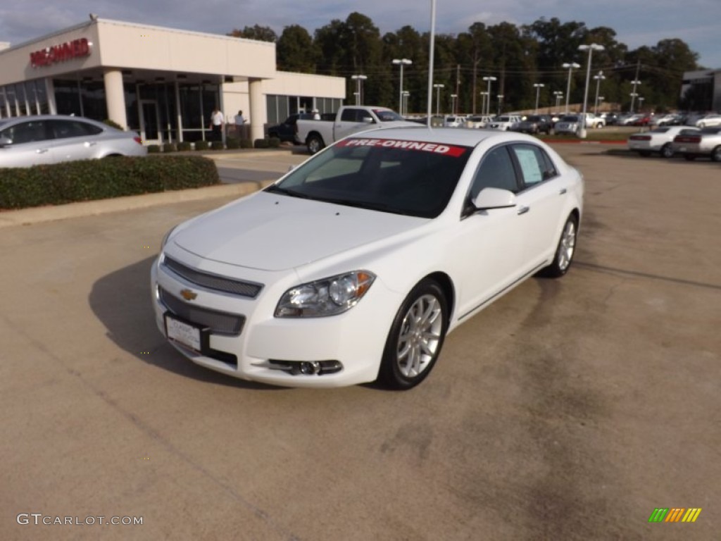 Summit White Chevrolet Malibu