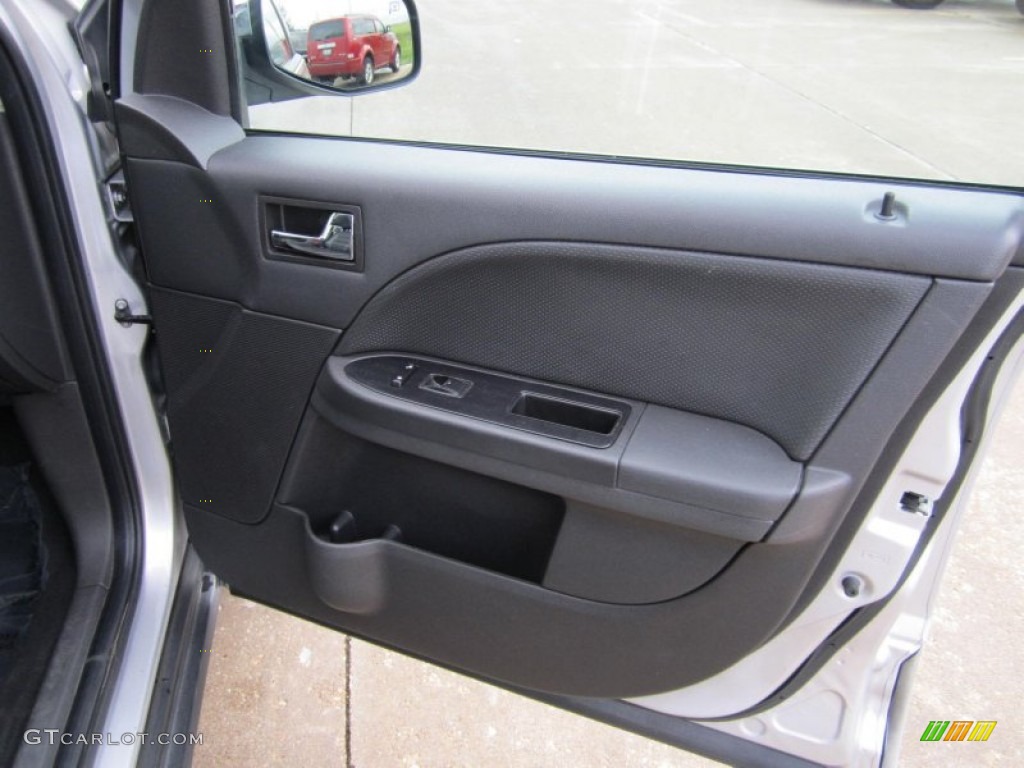2009 Ford Taurus X Limited Charcoal Black Door Panel Photo #72554632