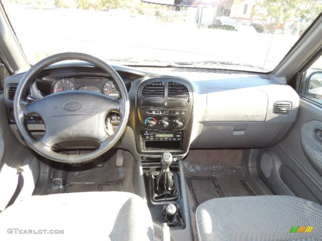 2002 Sportage 4x4 - Pepper Red / Gray photo #11