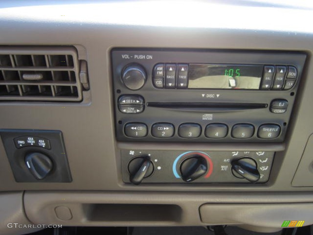 2004 F250 Super Duty XLT SuperCab 4x4 - Arizona Beige Metallic / Medium Parchment photo #14