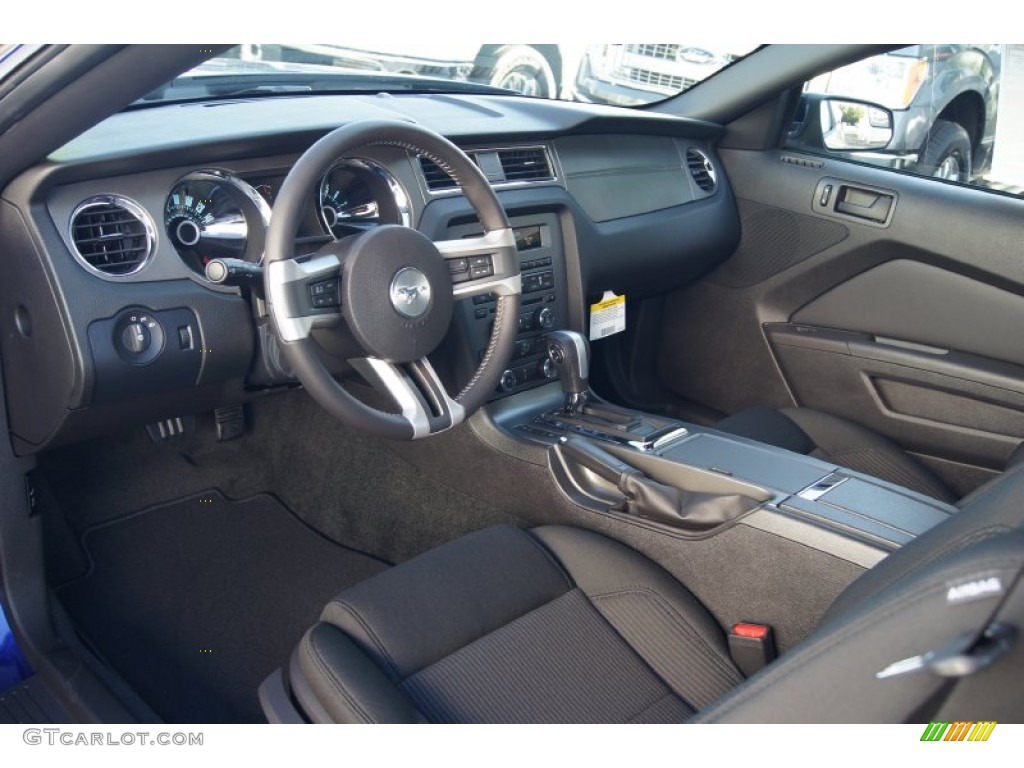 Charcoal Black Interior 2013 Ford Mustang V6 Coupe Photo #72556072