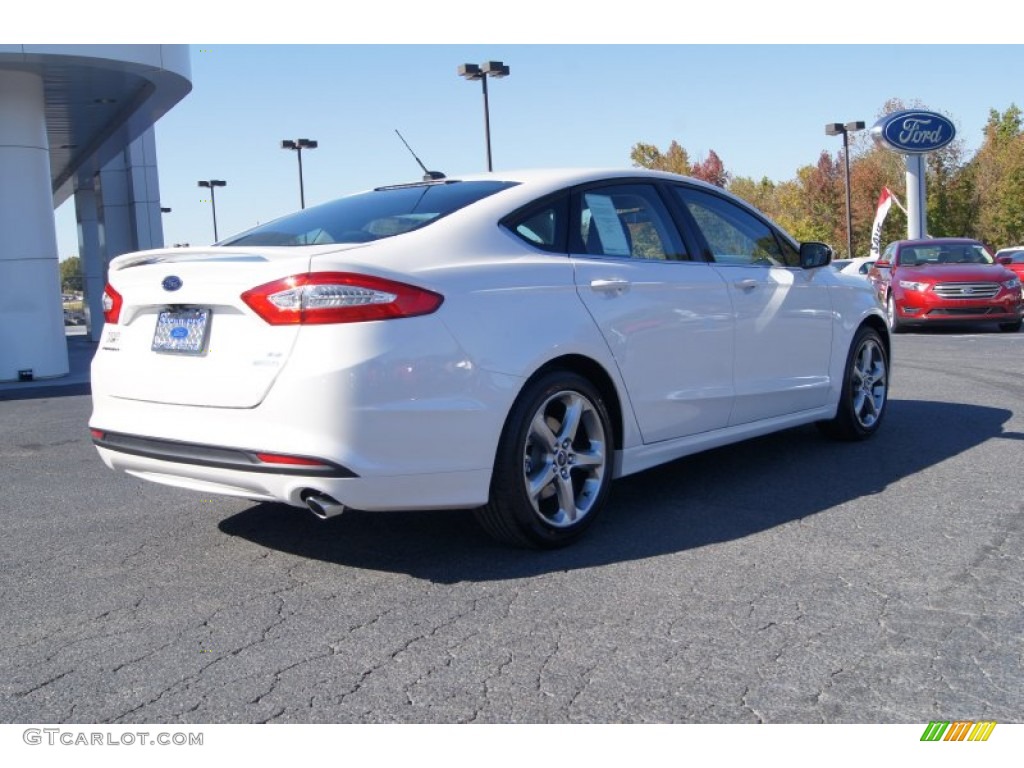 2013 Fusion SE 1.6 EcoBoost - White Platinum Metallic Tri-coat / SE Appearance Package Charcoal Black/Red Stitching photo #3