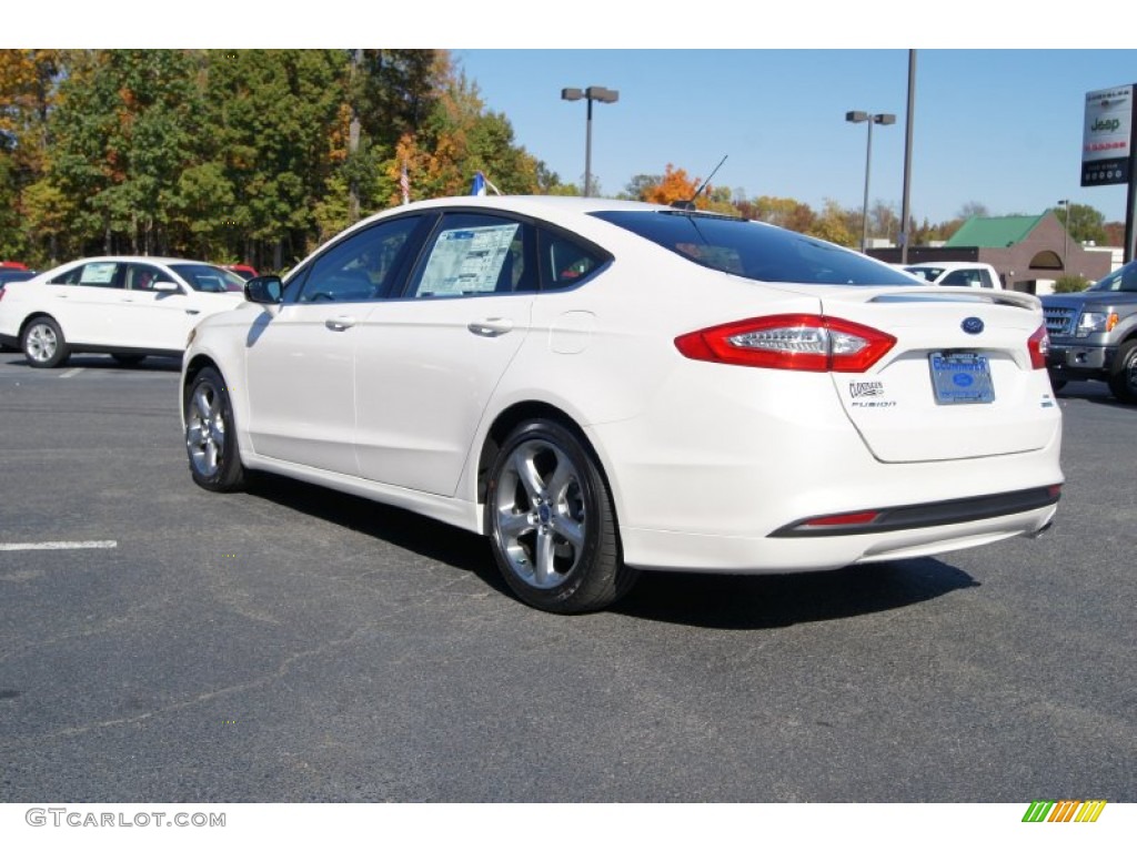 2013 Fusion SE 1.6 EcoBoost - White Platinum Metallic Tri-coat / SE Appearance Package Charcoal Black/Red Stitching photo #47
