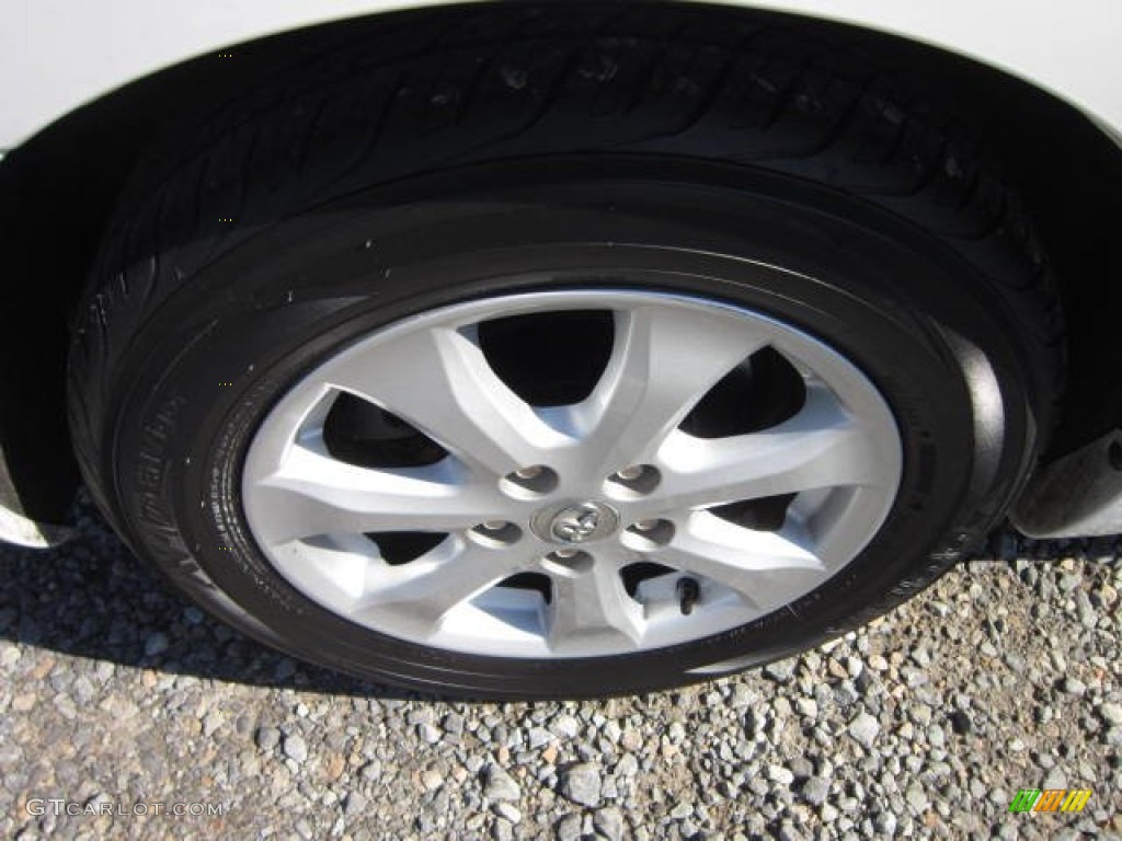 2010 Camry LE - Super White / Bisque photo #6