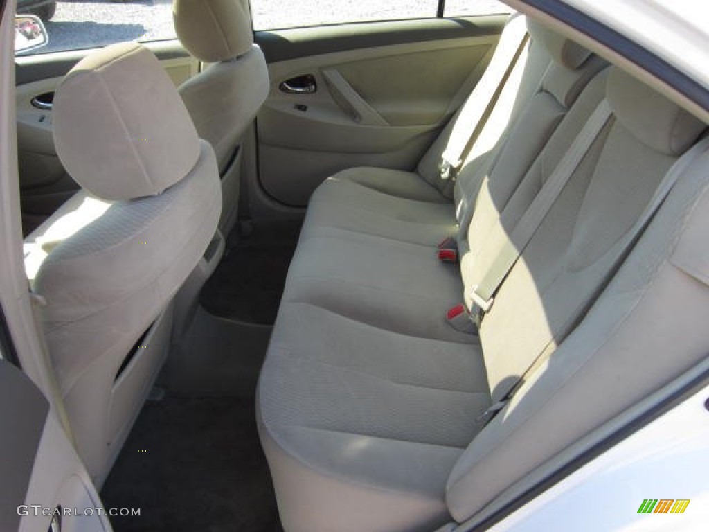 2010 Camry LE - Super White / Bisque photo #10