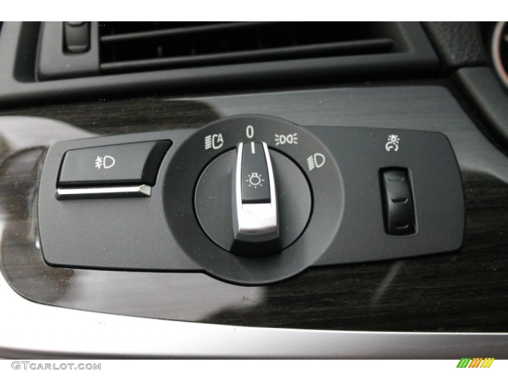 2011 BMW 5 Series 550i Sedan Controls Photo #72559209