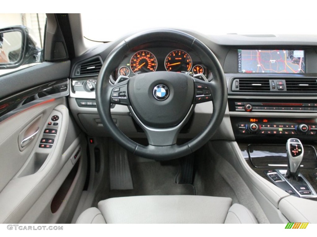 2011 BMW 5 Series 550i Sedan Everest Gray Dashboard Photo #72559394