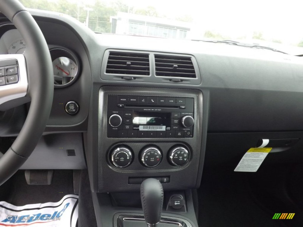 2013 Challenger R/T - Redline 3-Coat Pearl / Dark Slate Gray photo #9