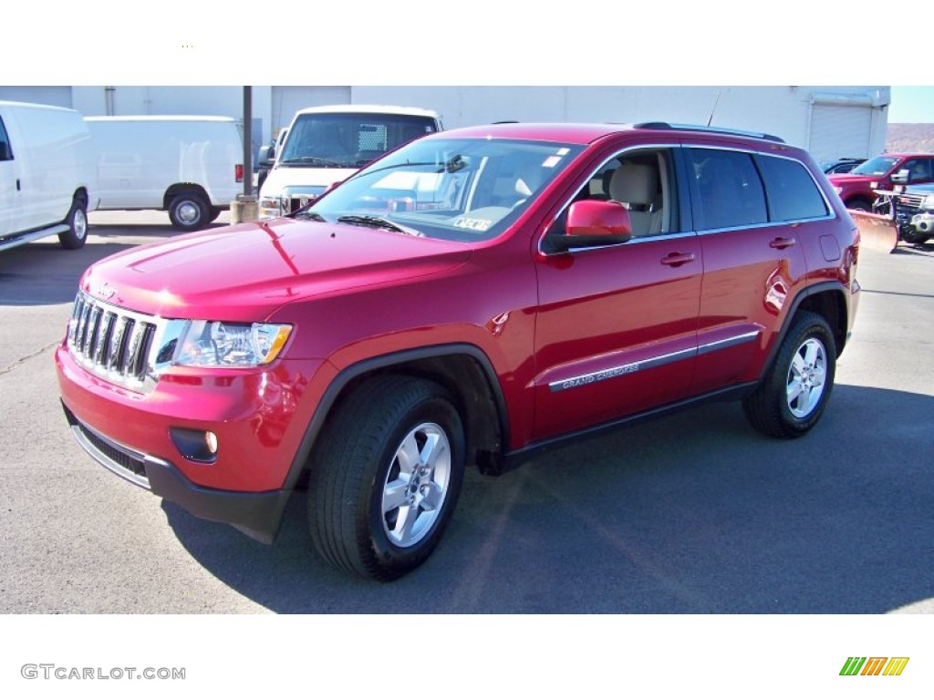 2011 Grand Cherokee Laredo 4x4 - Inferno Red Crystal Pearl / Dark Graystone/Medium Graystone photo #1