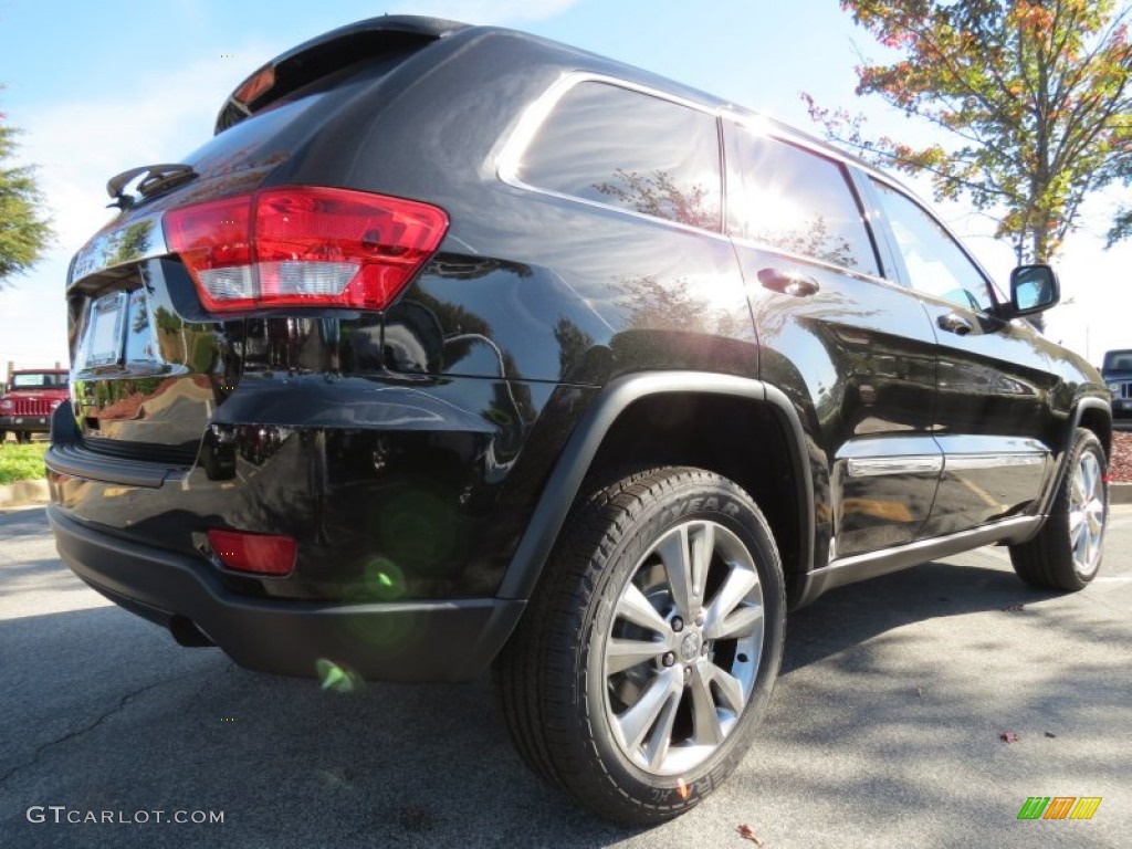 2013 Grand Cherokee Laredo - Brilliant Black Crystal Pearl / Black photo #3