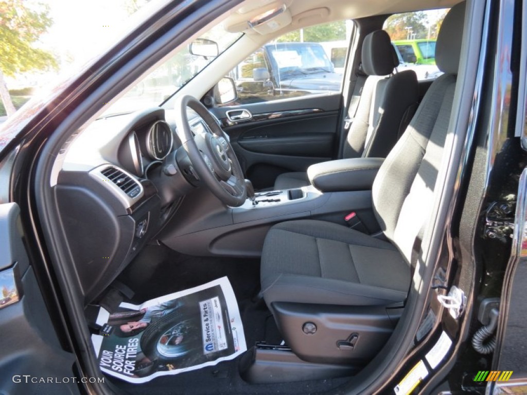 2013 Grand Cherokee Laredo - Brilliant Black Crystal Pearl / Black photo #6