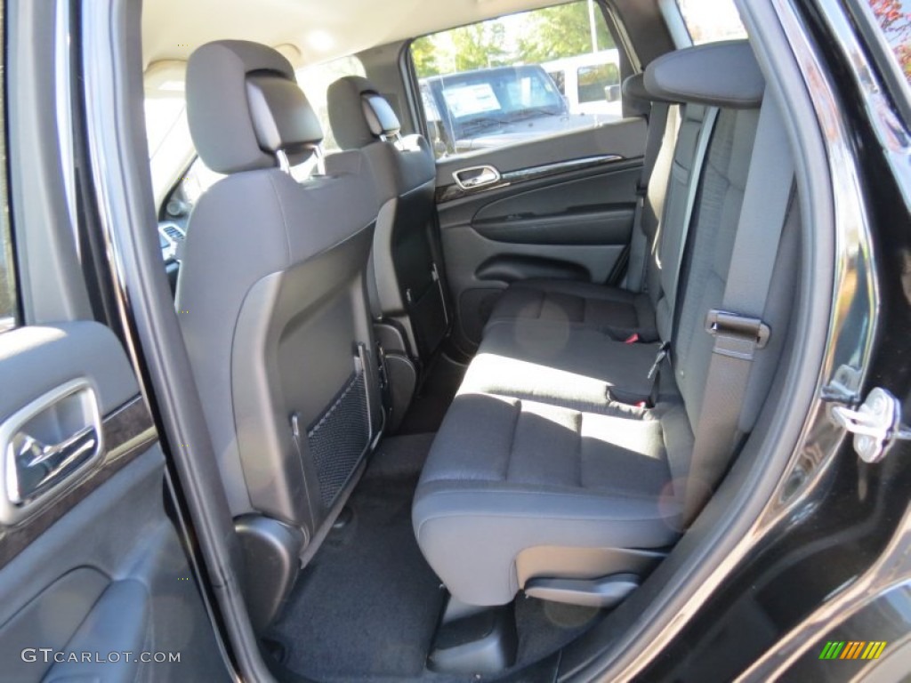 2013 Grand Cherokee Laredo - Brilliant Black Crystal Pearl / Black photo #7