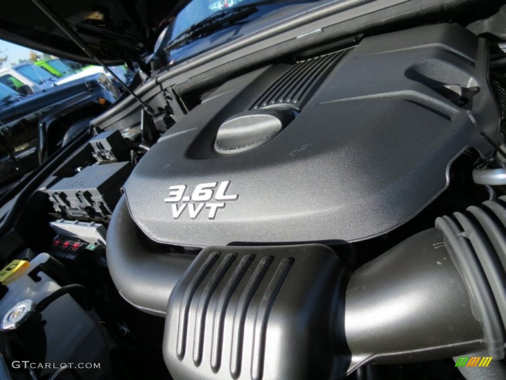2013 Grand Cherokee Laredo - Brilliant Black Crystal Pearl / Black photo #12