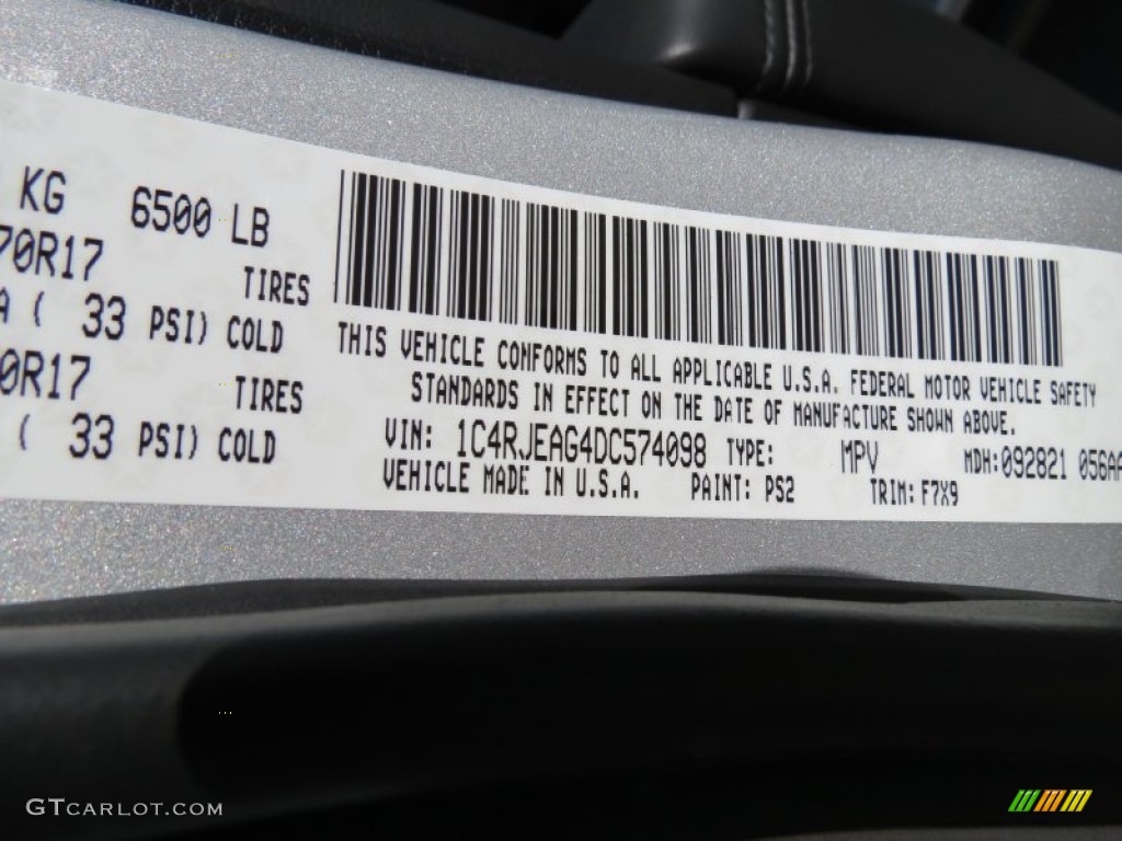 2013 Grand Cherokee Laredo - Bright Silver Metallic / Black photo #13