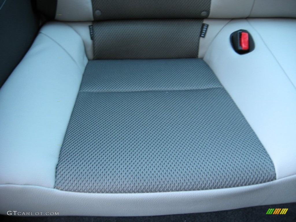 2013 Genesis Coupe 2.0T Premium - Circuit Silver / Gray Leather/Gray Cloth photo #19