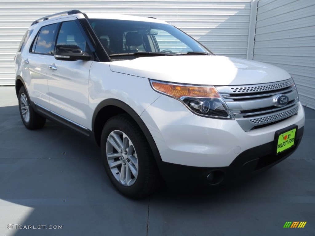 White Platinum Tri-Coat Ford Explorer