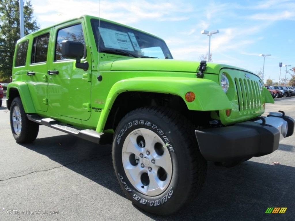 2013 Wrangler Unlimited Sahara 4x4 - Gecko Green Pearl / Black photo #4