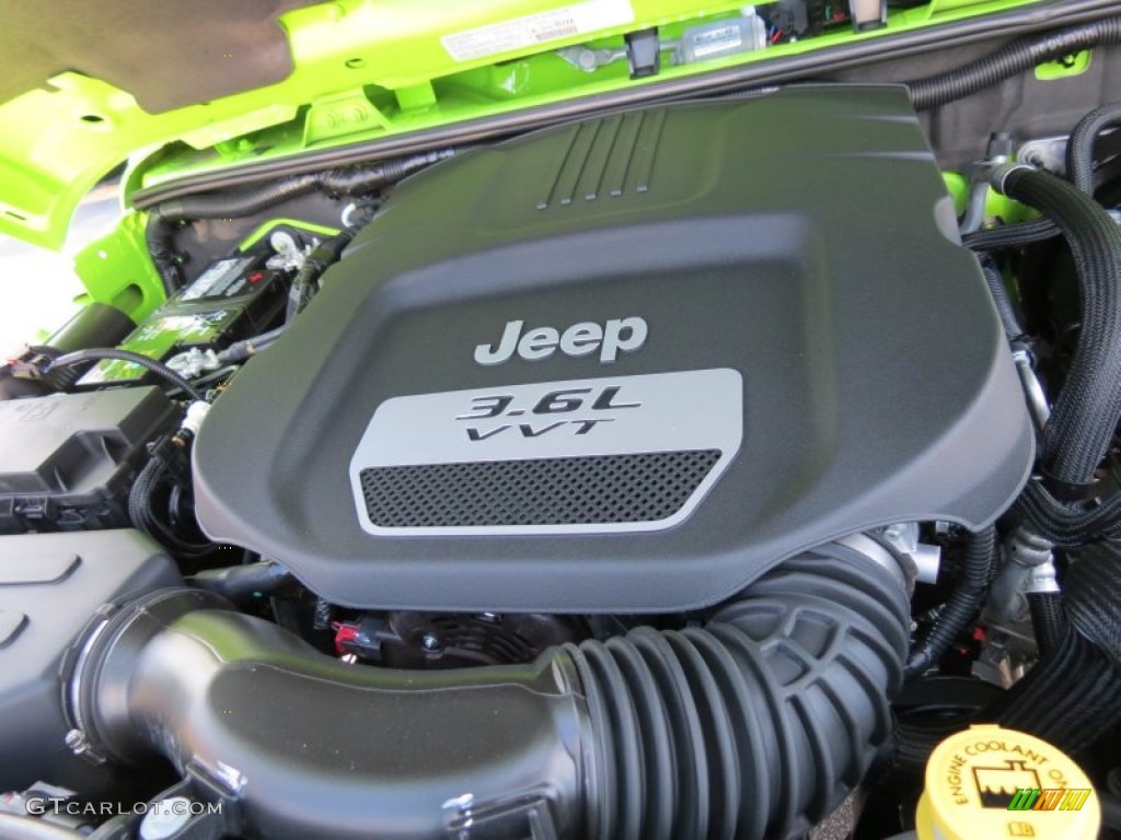 2013 Jeep Wrangler Unlimited Sahara 4x4 3.6 Liter DOHC 24-Valve VVT Pentastar V6 Engine Photo #72570561