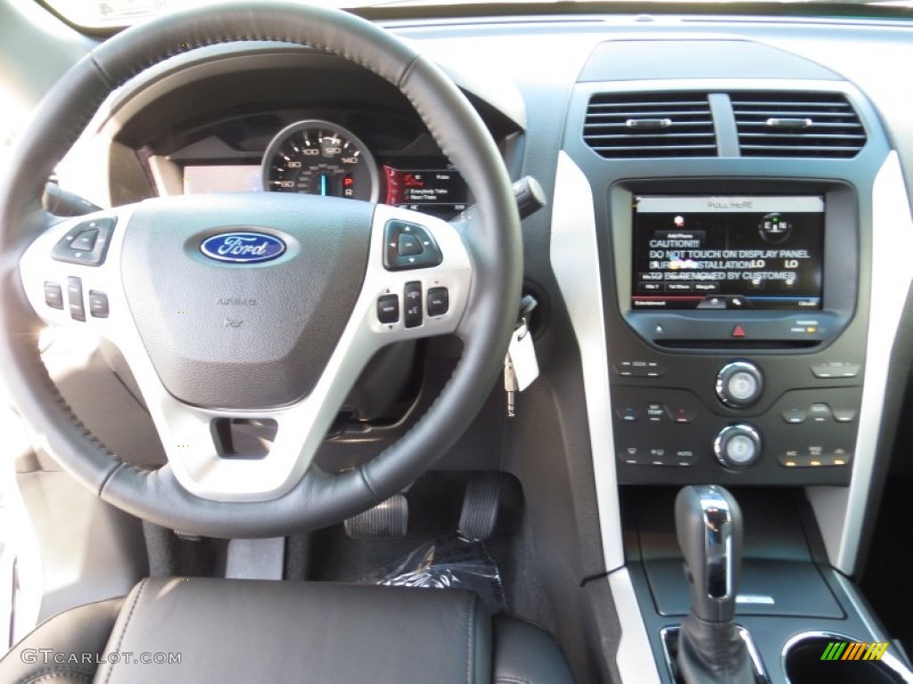 2013 Explorer XLT EcoBoost - White Platinum Tri-Coat / Charcoal Black photo #25