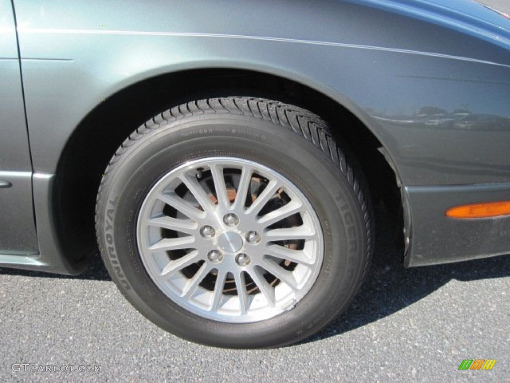 2003 Chrysler Concorde LX Wheel Photos