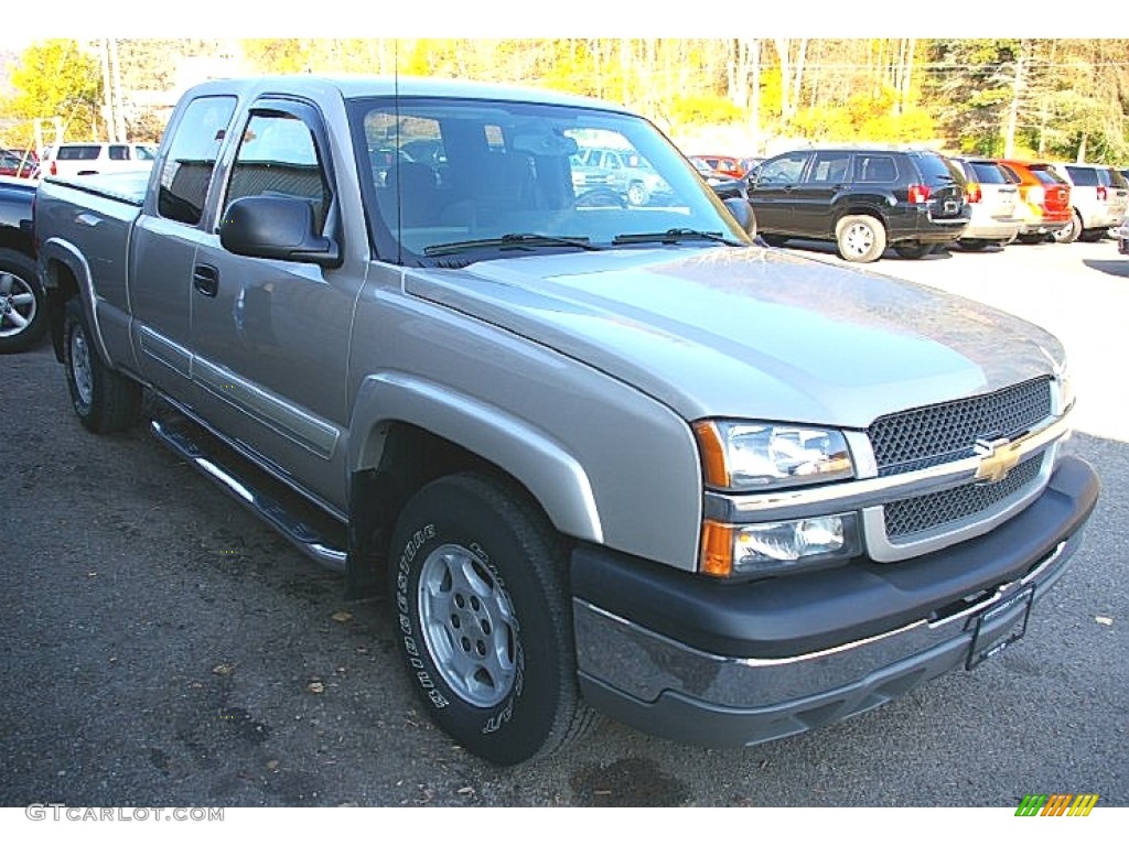 2004 Silverado 1500 Z71 Extended Cab 4x4 - Silver Birch Metallic / Dark Charcoal photo #9