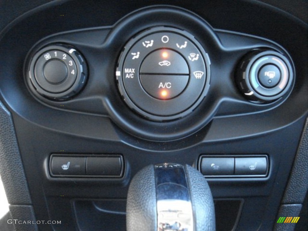 2012 Ford Fiesta SES Hatchback Controls Photo #72582443