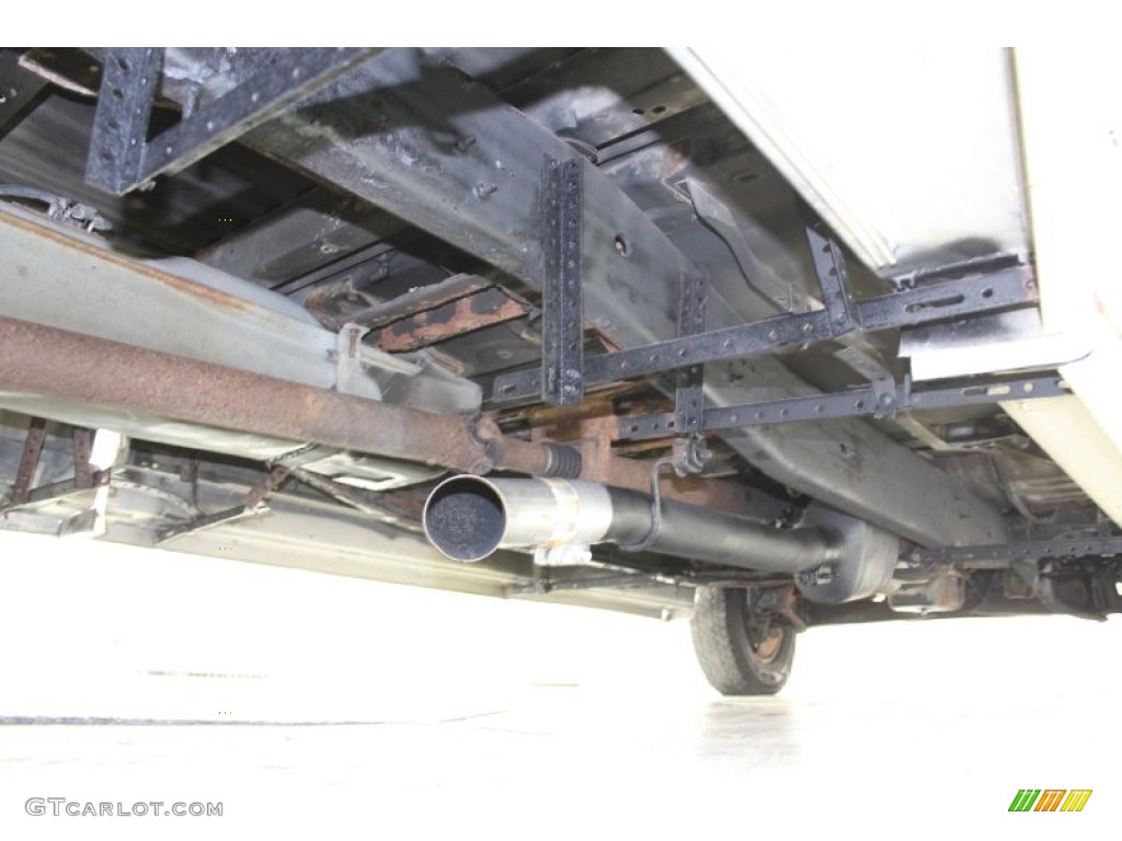 1997 Ford F350 XLT Crew Cab Dually Undercarriage Photo #72582882