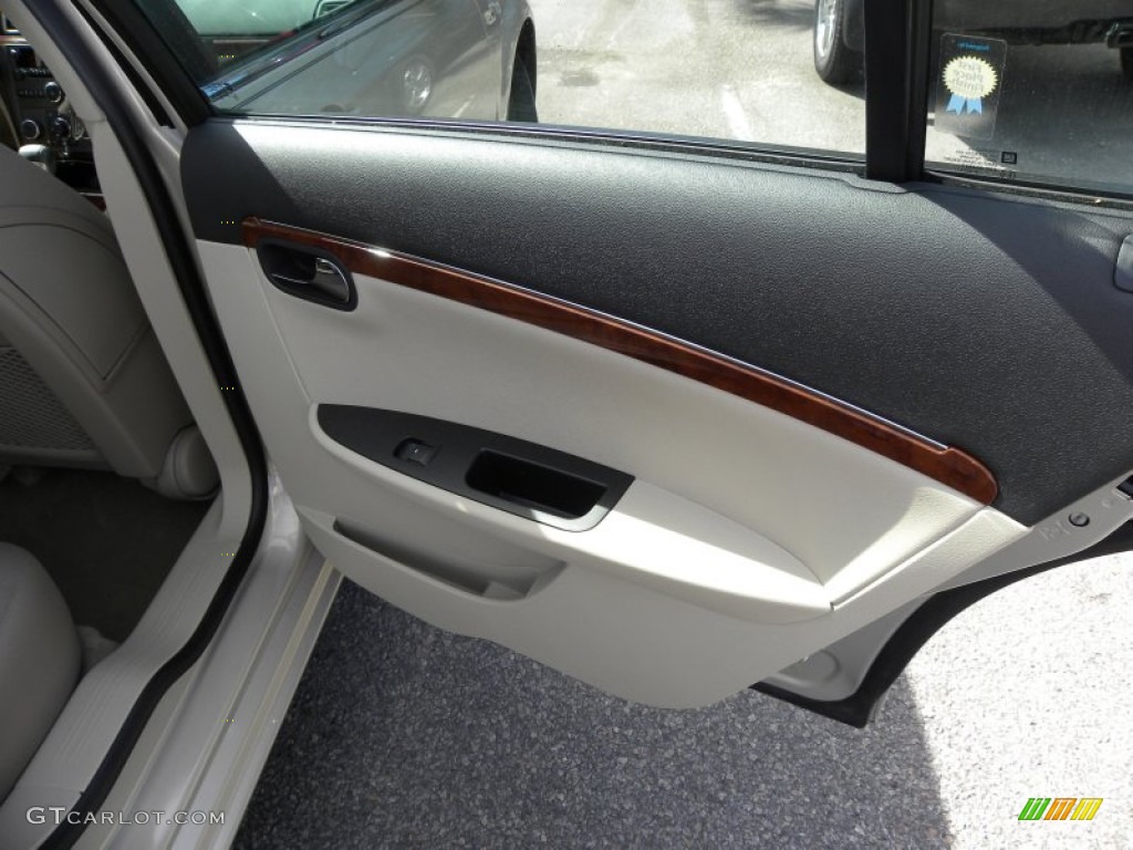 2009 Aura XE - Gold Mist Metallic / Tan photo #11