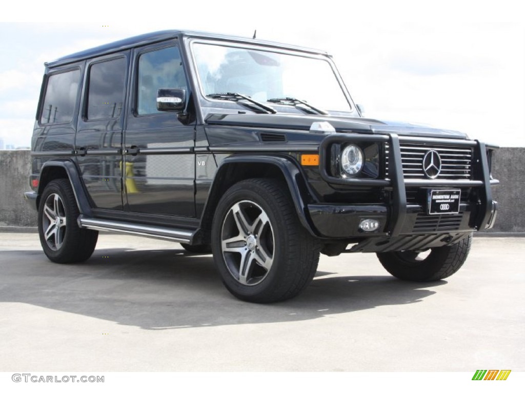 Black Mercedes-Benz G