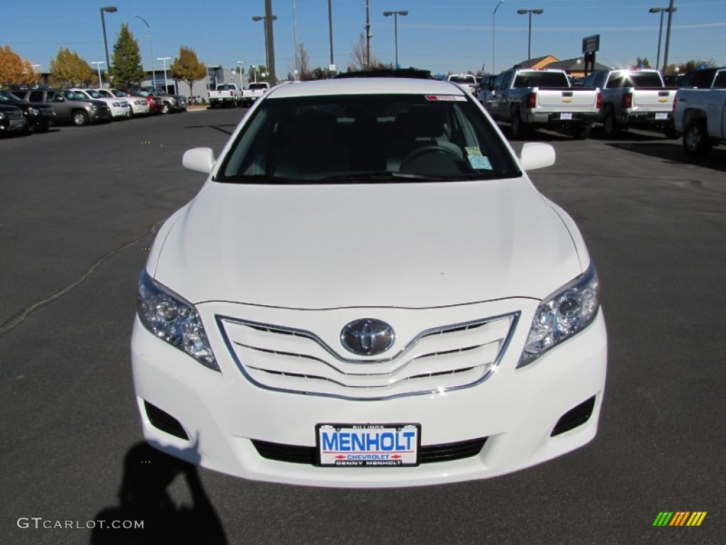 2011 Camry XLE - Super White / Ash photo #8