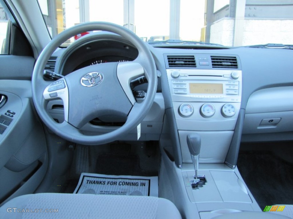 2011 Camry XLE - Super White / Ash photo #12