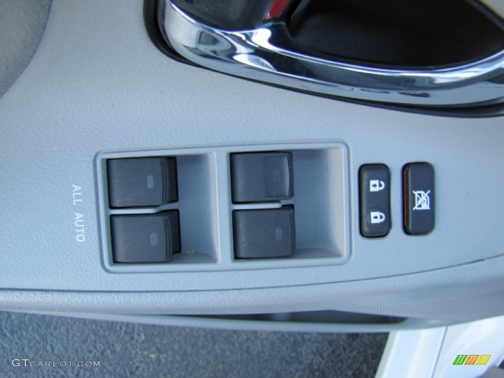 2011 Camry XLE - Super White / Ash photo #14