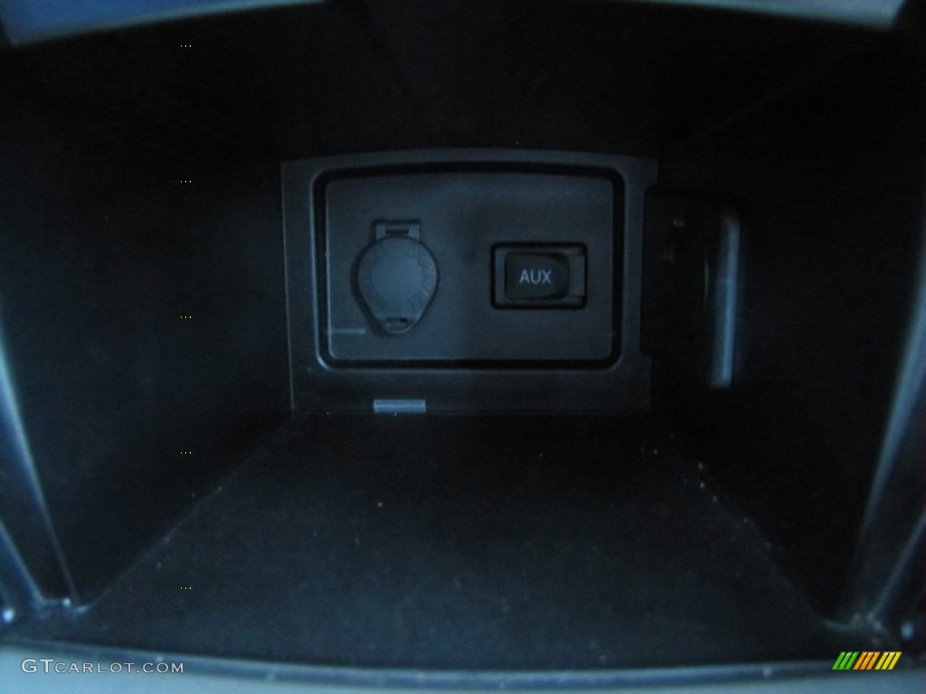 2011 Camry XLE - Super White / Ash photo #20