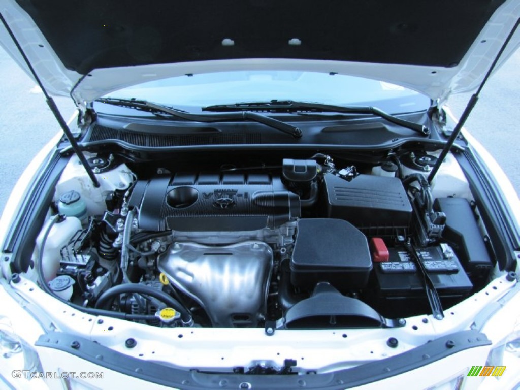 2011 Camry XLE - Super White / Ash photo #24