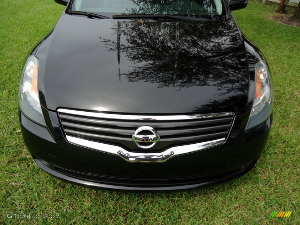 2009 Altima 2.5 SL - Super Black / Charcoal photo #15